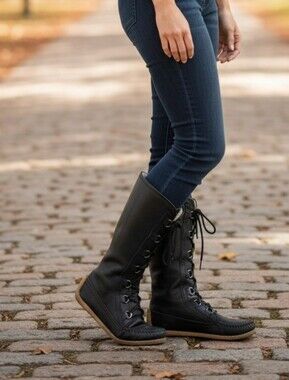 Vintage Huron Moc Enr Black leather lace up women's winter moccasins boots